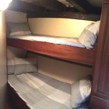 船屋 Tall Ship *