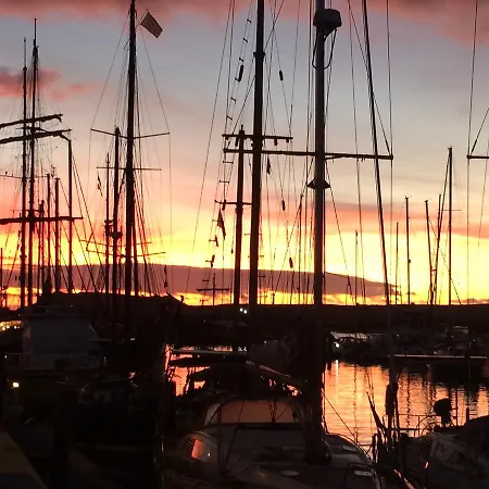 船屋 Tall Ship *