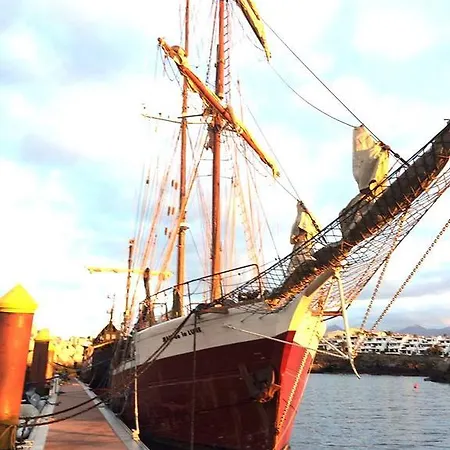 Hotel na wodzie Tall Ship *